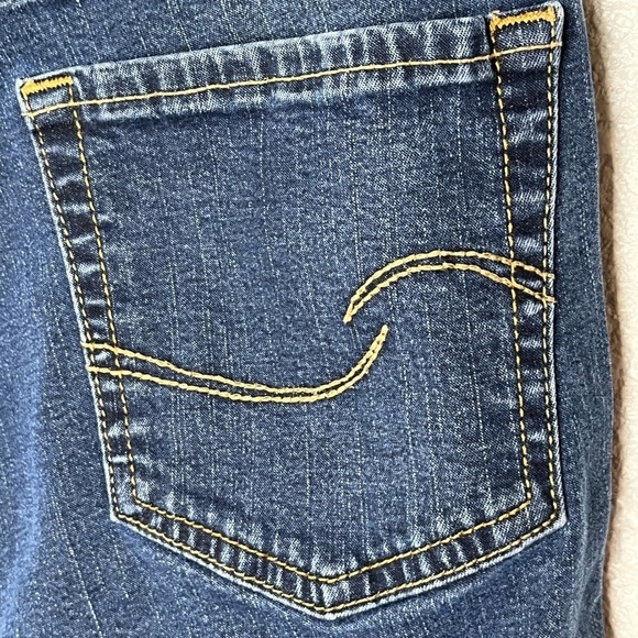 Levi’s Signature Jean Shorts - Picture 6 of 8